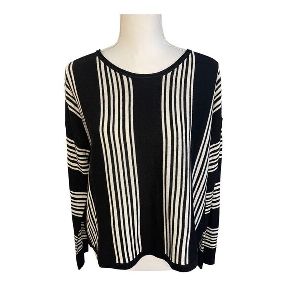 Philosophy Cropped Sweater, Women’s Medium, Black with White Stripes - Picture 1 of 4